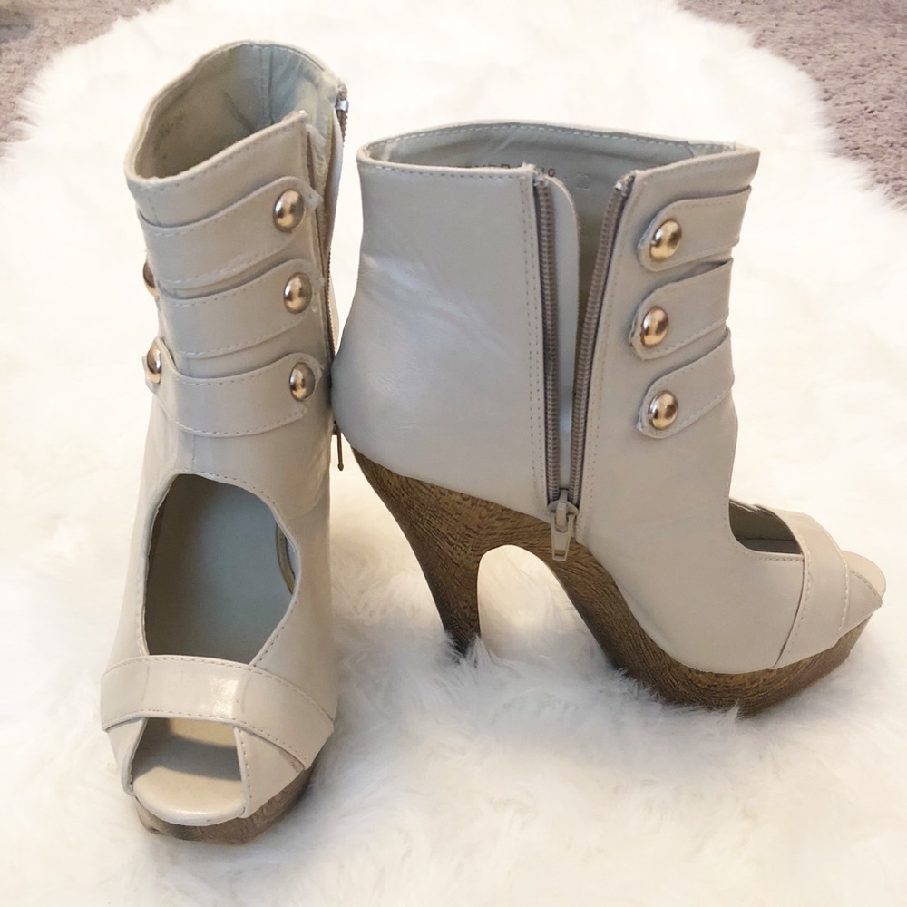 Yoki- Kendra sz 7 platform heels